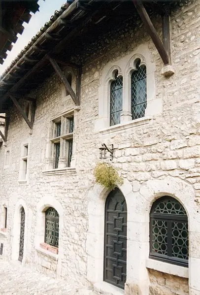 Foto de Ramparts (restos) - GIRAUD Patrick - © Creative Commons (https://creativecommons.org/licenses/by-sa/4.0/deed.fr)