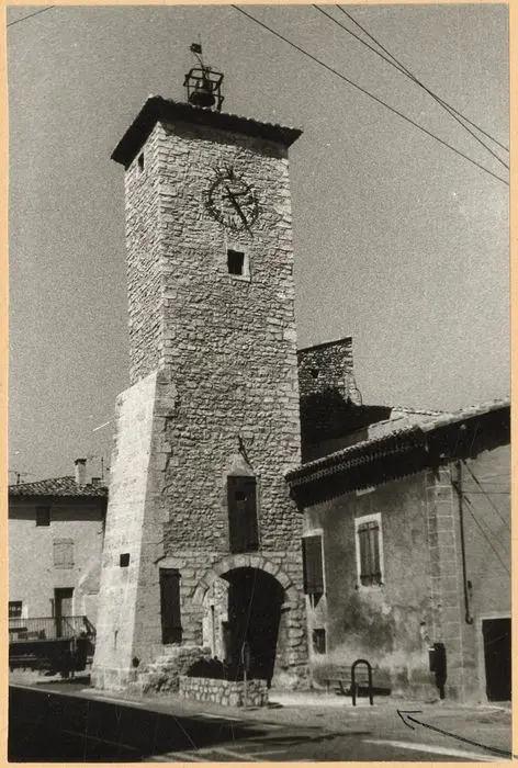 Picture of Clock - POP Plateforme Ouverte du Patrimoine / Base Mérimée - © Ministère de la Culture (France), Médiathèque du patrimoine et de la photographie, Tous droits réservés 