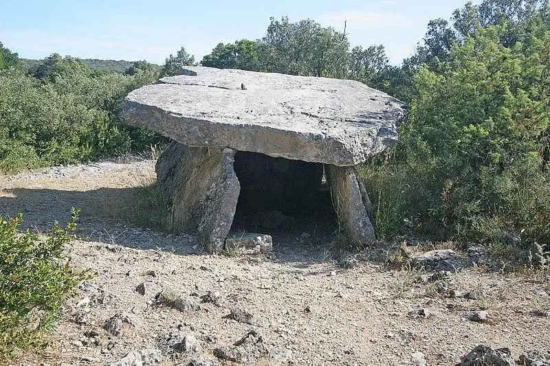 Foto di Dolmen del campo - Petr1888 - © Creative Commons (https://creativecommons.org/licenses/by-sa/4.0/deed.fr)