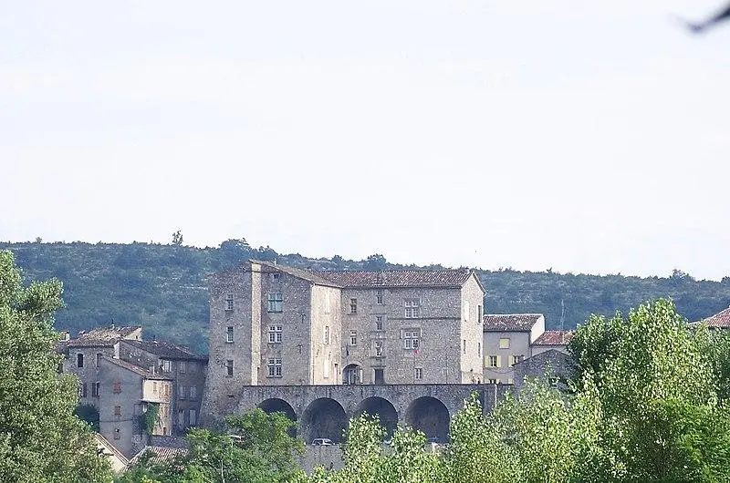 Foto de Castillo - Alainauzas - © Creative Commons (https://creativecommons.org/licenses/by-sa/4.0/deed.fr)