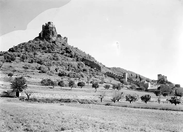 Foto di Castello - POP Plateforme Ouverte du Patrimoine / Base Mérimée - © Ministère de la Culture (France), Médiathèque du patrimoine et de la photographie, diffusion RMN-GP