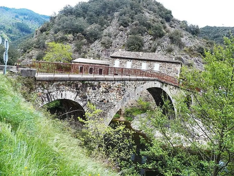 Foto de Pont du Gua sur la Baume (también en la comuna de Beaumont) - Alainauzas - © Creative Commons (https://creativecommons.org/licenses/by-sa/4.0/deed.fr)