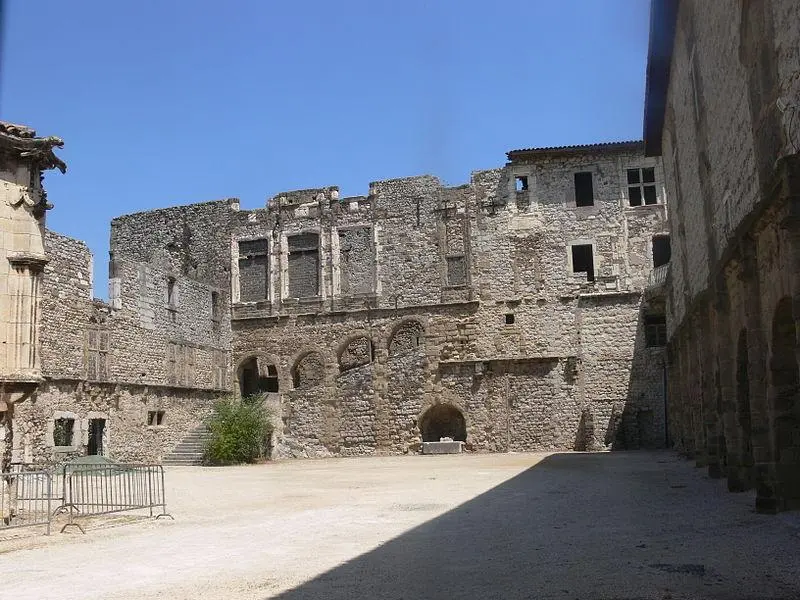 Foto von Schloss - Remi Mathis - © Creative Commons (https://creativecommons.org/licenses/by-sa/4.0/deed.fr)