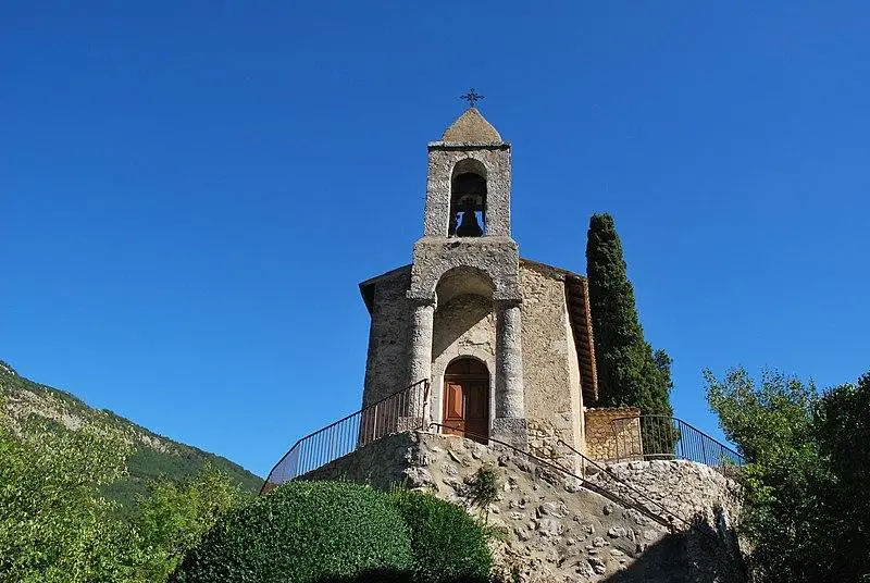 Foto von Kirche und ihr Friedhof - HgO - © Creative Commons (https://creativecommons.org/licenses/by-sa/4.0/deed.fr)