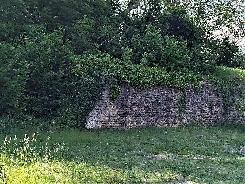 Foto von Antike Terrassenwand - Jean-Paul Corlin - © Creative Commons (https://creativecommons.org/licenses/by-sa/4.0/deed.fr)