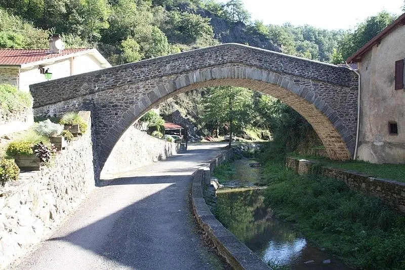 Foto von Pont Sur la Durèze (alt) - Otourly - © Creative Commons (https://creativecommons.org/licenses/by-sa/4.0/deed.fr)