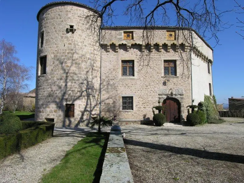 Foto von Schloss - Yann Métais - © Creative Commons (https://creativecommons.org/licenses/by-sa/4.0/deed.fr)