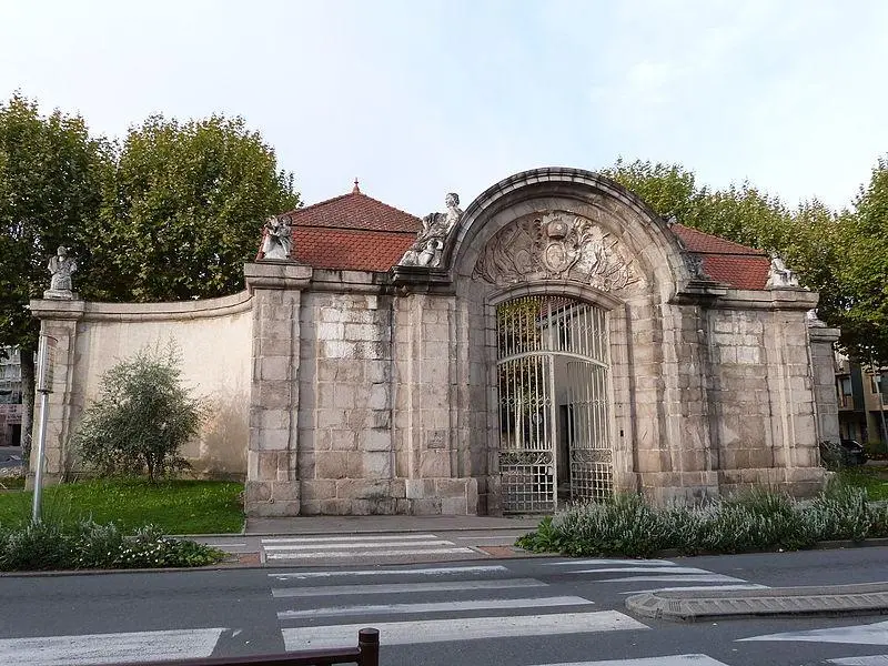 Foto von Vaux -Kaserne - Thérèse Gaigé - © Creative Commons (https://creativecommons.org/licenses/by-sa/4.0/deed.fr)