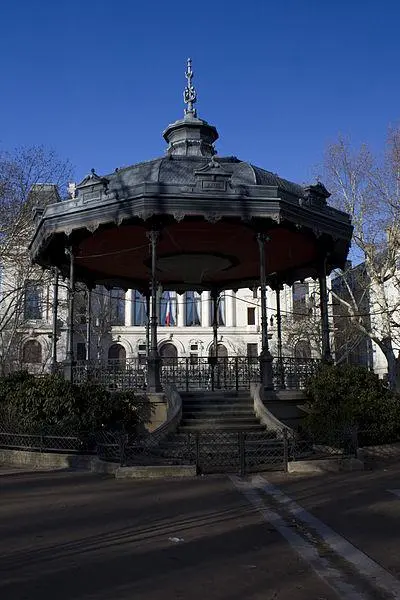 Foto von Marengo Music Kiosk - Daniel Villafruela - © Creative Commons (https://creativecommons.org/licenses/by-sa/4.0/deed.fr)
