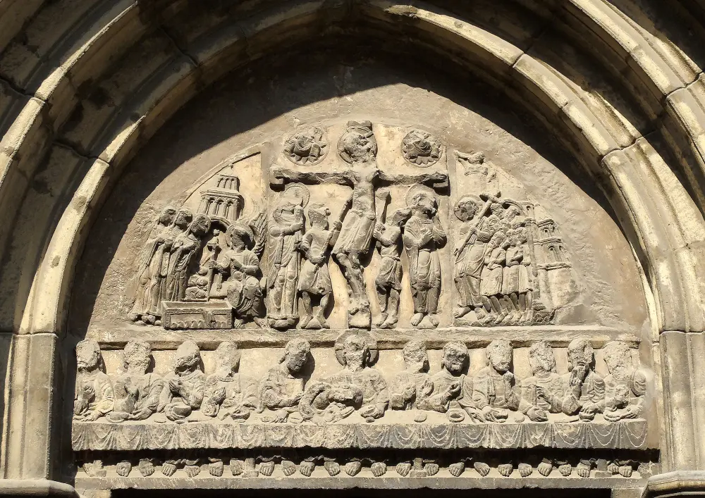 Foto von Kirche - Sous licence Creative Commons (https://creativecommons.org/licenses/by-sa/4.0/deed.fr) - Par Phinou - © Creative Commons (https://creativecommons.org/licenses/by-sa/4.0/deed.fr)
