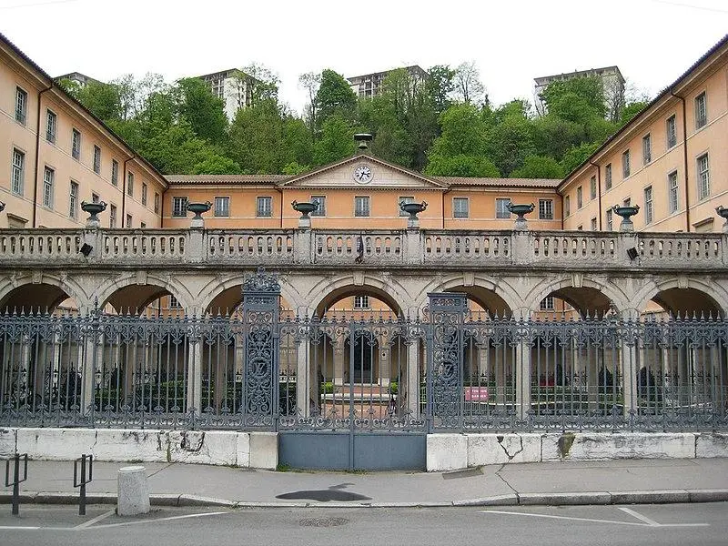 Foto de Ex Convento de Damas de Sainte-Elisabeth, ex Escuela Nacional Veterinaria, actualmente el Conservatorio Nacional Superior de Música y Danza de Lyon - Karldupart - © Creative Commons (https://creativecommons.org/licenses/by-sa/4.0/deed.fr)