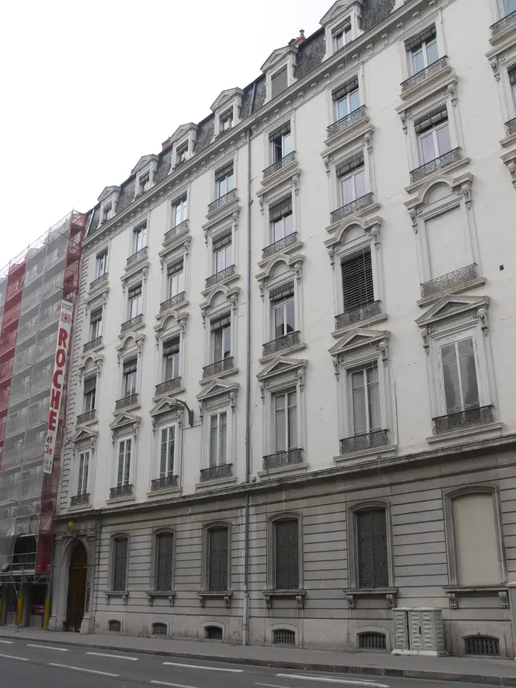 Foto di Edificio - Sous licence Creative Commons (https://creativecommons.org/licenses/by-sa/4.0/deed.fr) - Par Remi Mathis - © Creative Commons (https://creativecommons.org/licenses/by-sa/4.0/deed.fr)