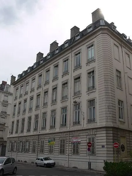 Foto di Edificio - Remi Mathis - © Creative Commons (https://creativecommons.org/licenses/by-sa/4.0/deed.fr)