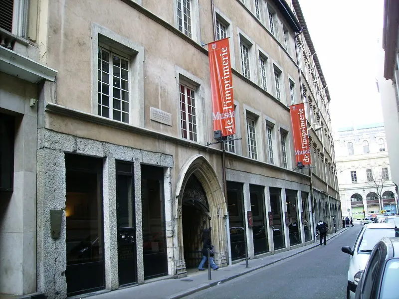Foto di Edificio - Alorange - © Creative Commons (https://creativecommons.org/licenses/by-sa/4.0/deed.fr)