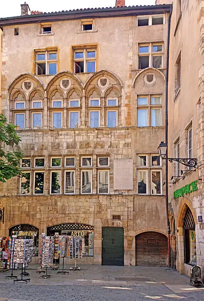 Foto de Edificio dit casa tomassin - Dennis Jarvis from Halifax, Canada - © Creative Commons (https://creativecommons.org/licenses/by-sa/4.0/deed.fr)