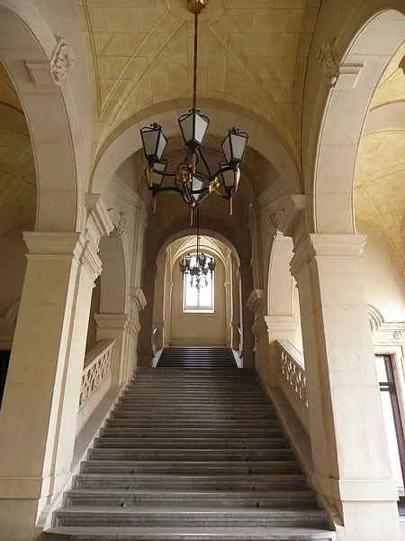 Foto de Palacio de comercio - GO69 - © Creative Commons (https://creativecommons.org/licenses/by-sa/4.0/deed.fr)