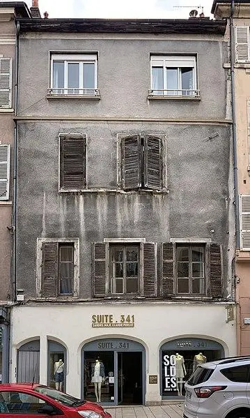Photo de Immeuble - Chabe01 - © Creative Commons (https://creativecommons.org/licenses/by-sa/4.0/deed.fr)