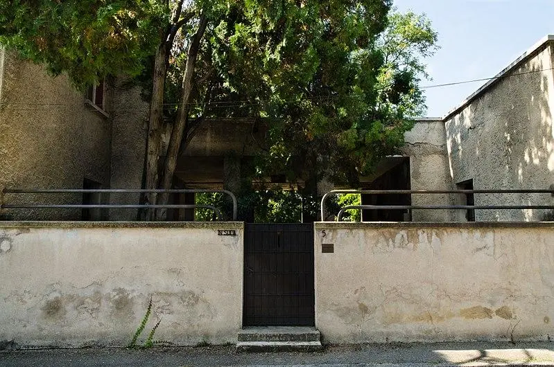 Foto von Villa - Laurent Delmas - © Creative Commons (https://creativecommons.org/licenses/by-sa/4.0/deed.fr)