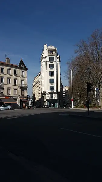 Foto de Edificio - Romainbehar - © Creative Commons (https://creativecommons.org/licenses/by-sa/4.0/deed.fr)