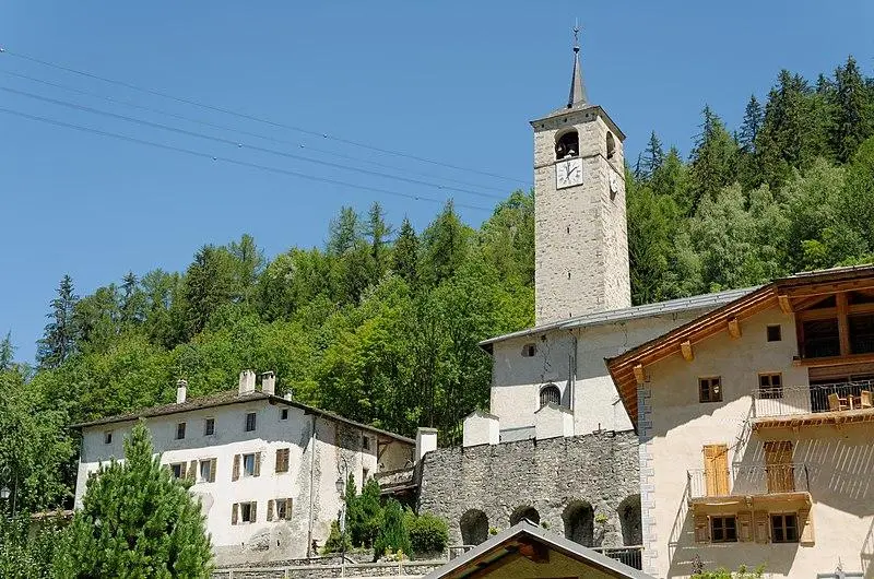 Photo de Eglise et son cimetière - Thomas M - © Creative Commons (https://creativecommons.org/licenses/by-sa/4.0/deed.fr)
