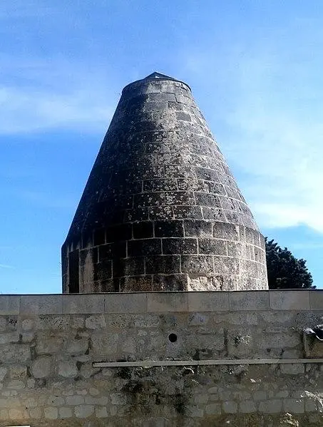 Foto di Moulin-Cavier du Puits-Saint-Michel - Joël Thibault - © Creative Commons (https://creativecommons.org/licenses/by-sa/4.0/deed.fr)