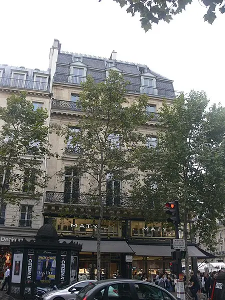 Foto di Edificio - Remi Mathis - © Creative Commons (https://creativecommons.org/licenses/by-sa/4.0/deed.fr)
