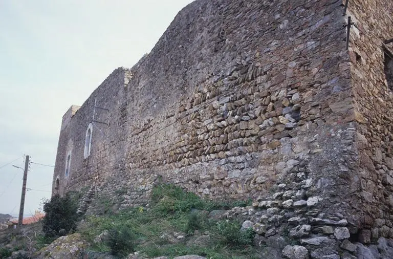 Foto de Old Castle, llamado Mas de Las Fons - POP Plateforme Ouverte du Patrimoine / Base Mérimée - © Monuments historiques