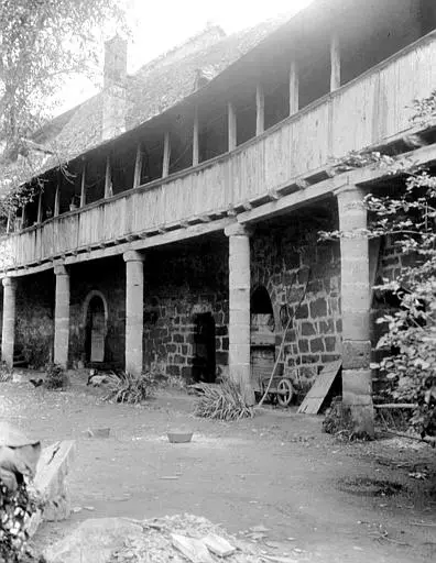 Foto de Edificios del antiguo Priorato de Saint-Xantin, conocido como ex presbiterio - Sous licence Creative Commons (https://creativecommons.org/licenses/by-sa/4.0/deed.fr) - Par Gzen92Bot - © Creative Commons (https://creativecommons.org/licenses/by-sa/4.0/deed.fr)