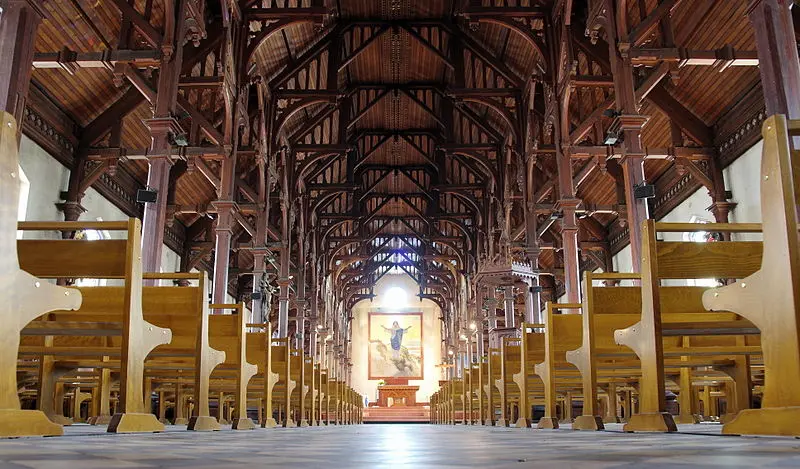 Foto di Church di Notre-Dame des Sables - hamon jp - © Creative Commons (https://creativecommons.org/licenses/by-sa/4.0/deed.fr)