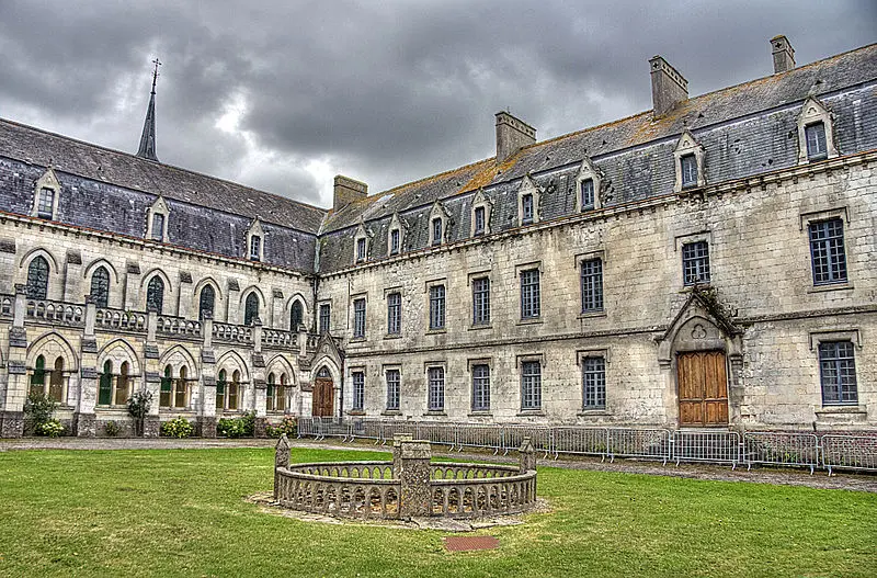 Foto von Ehemaliger Charterhouse Notre-Dame-Des-Prés - Pir6mon - © Creative Commons (https://creativecommons.org/licenses/by-sa/4.0/deed.fr)