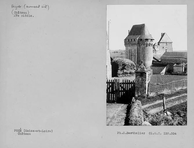 Foto von Parpacé Château - POP Plateforme Ouverte du Patrimoine / Base Mérimée - © Ministère de la Culture (France), Médiathèque du patrimoine et de la photographie, Centre de recherches sur les Monuments historiques (CRMH), diffusion GrandPalaisRmn Photo