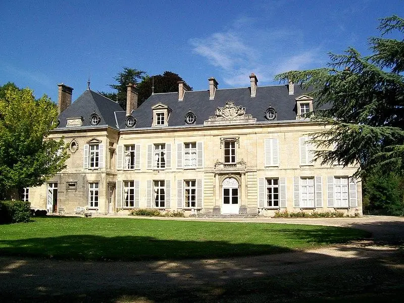 Foto di Domaine de Roberval - P.poschadel - © Creative Commons (https://creativecommons.org/licenses/by-sa/4.0/deed.fr)