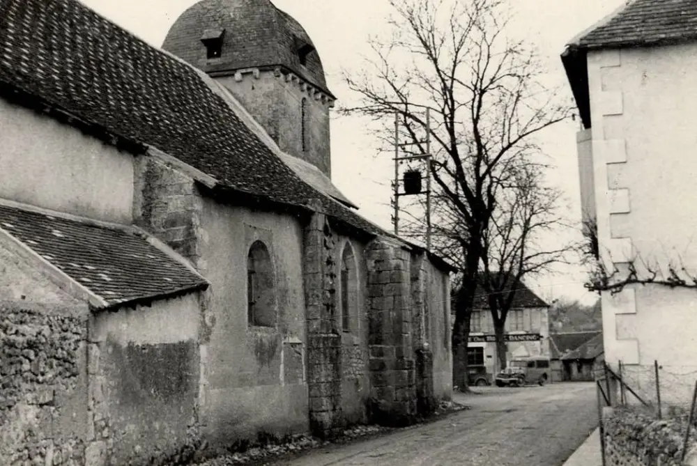 Foto di Chiesa e presbiterio - POP Plateforme Ouverte du Patrimoine / Base Mérimée - © Ministère de la Culture (France), Médiathèque du patrimoine et de la photographie, tous droits réservés
