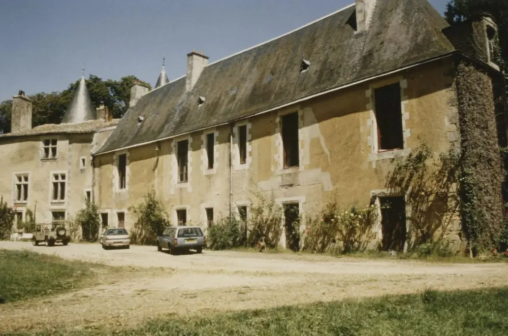 Picture of Château de Cercigny - POP Plateforme Ouverte du Patrimoine / Base Mérimée - © Ministère de la Culture (France), Médiathèque du patrimoine et de la photographie, tous droits réservés