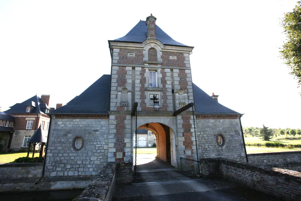 Foto di Castello - Sous licence Creative Commons (https://creativecommons.org/licenses/by-sa/4.0/deed.fr) - Par NEUVENS Francis - © Creative Commons (https://creativecommons.org/licenses/by-sa/4.0/deed.fr)