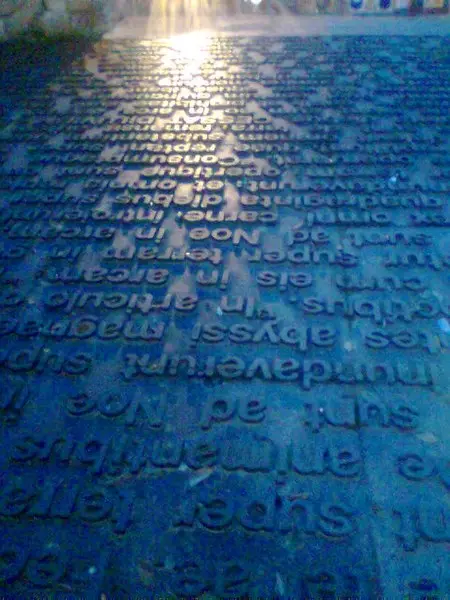 Foto di Scala monumentale - Sabine Aussenac - © Creative Commons (https://creativecommons.org/licenses/by-sa/4.0/deed.fr)