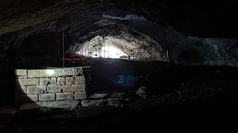 Picture of Archaeological site of the Cuzoul of the Arms Cave - Thierry46 - © Creative Commons (https://creativecommons.org/licenses/by-sa/4.0/deed.fr)