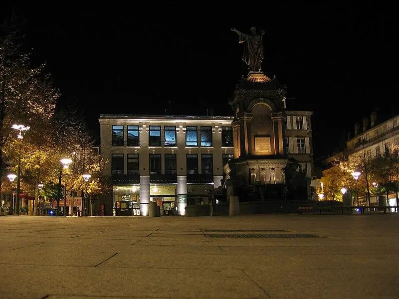 Foto de Fuente Urban II - Fabien1309 - © Creative Commons (https://creativecommons.org/licenses/by-sa/4.0/deed.fr)