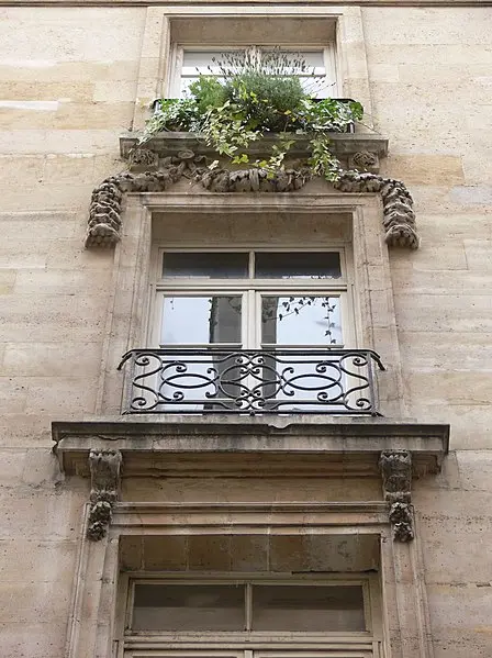 Foto di Edificio - Remi Mathis - © Creative Commons (https://creativecommons.org/licenses/by-sa/4.0/deed.fr)