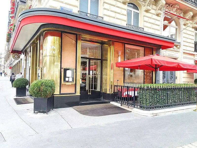 Foto von Restaurant Le Relais-Plaza - CVB - © Creative Commons (https://creativecommons.org/licenses/by-sa/4.0/deed.fr)