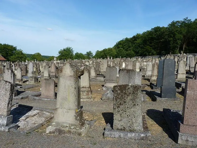 Foto von Jüdischer Friedhof - Bernard Chenal - © Creative Commons (https://creativecommons.org/licenses/by-sa/4.0/deed.fr)