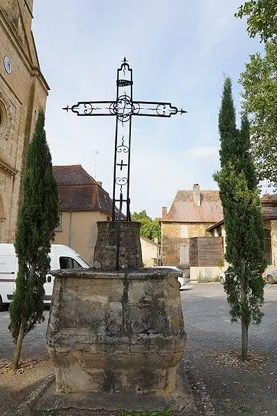 Foto von Kreuzen - Nicolas M - © Creative Commons (https://creativecommons.org/licenses/by-sa/4.0/deed.fr)