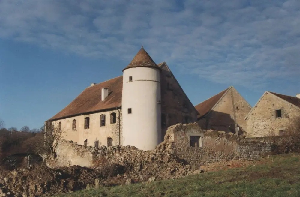 Foto von Maison des Bousseaux - POP Plateforme Ouverte du Patrimoine / Base Mérimée - © Ministère de la Culture (France), Direction Régionale des Affaires Culturelles de Bourgogne-Franche-Comté – Tous droits réservés 