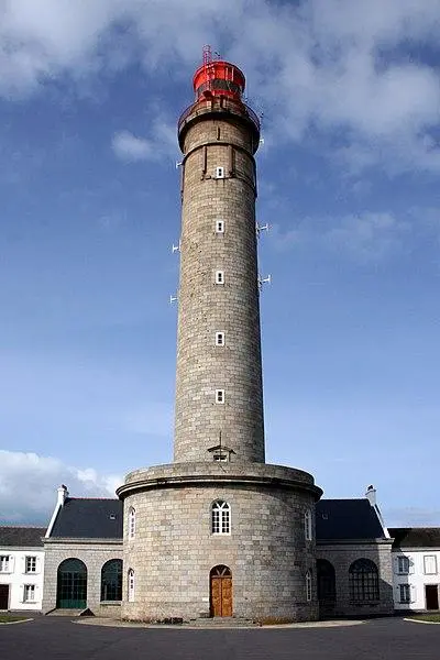Foto de Gran faro de Belle-Ile, también conocido como faro de Goulphar - Remi Jouan - © Creative Commons (https://creativecommons.org/licenses/by-sa/4.0/deed.fr)
