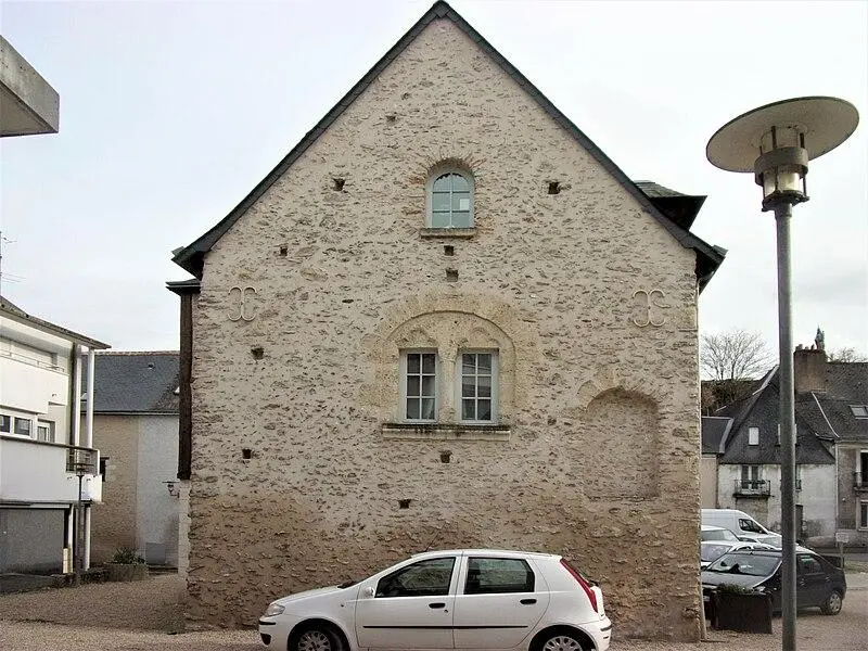 Picture of Medieval house - Joël Thibault - © Creative Commons (https://creativecommons.org/licenses/by-sa/4.0/deed.fr)