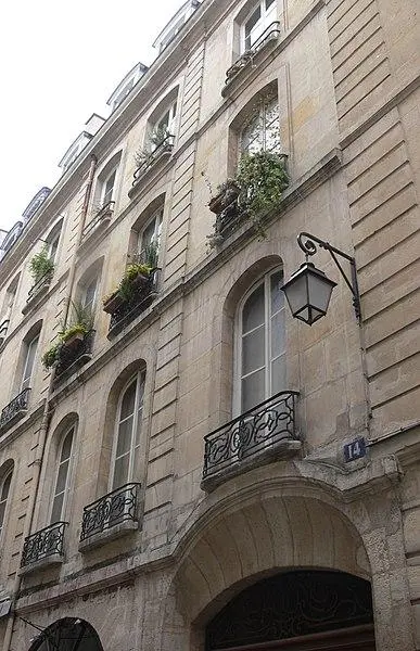Foto di Edificio - Remi Mathis - © Creative Commons (https://creativecommons.org/licenses/by-sa/4.0/deed.fr)