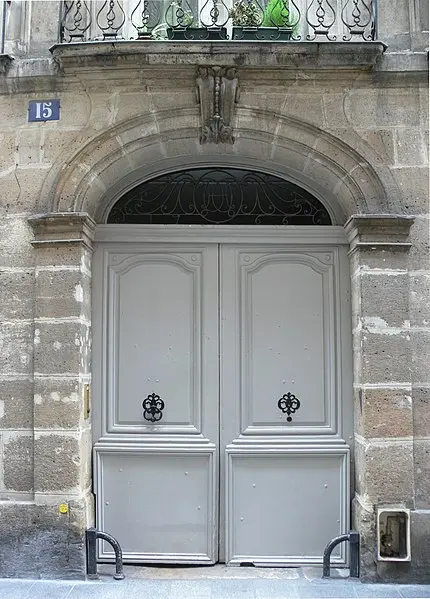 Foto di Edificio - Remi Mathis - © Creative Commons (https://creativecommons.org/licenses/by-sa/4.0/deed.fr)