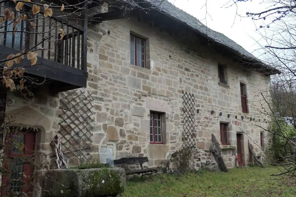 Foto von Haus neben dem Haus, das als Henri IV bekannt ist - POP Plateforme Ouverte du Patrimoine / Base Mérimée - © Ministère de la Culture (France), Conservation des antiquités et des objets de Corrèze – Tous droits réservés 