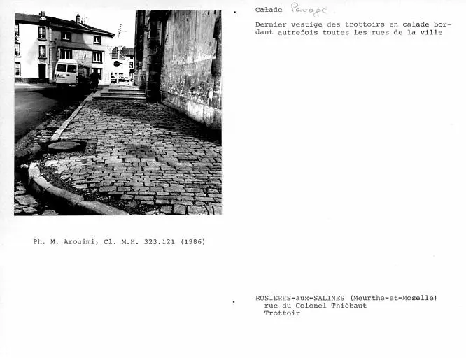 Foto di Chiesa di Saint-Pierre - POP Plateforme Ouverte du Patrimoine / Base Mérimée - © Ministère de la Culture (France), Médiathèque du patrimoine et de la photographie, Centre de recherches sur les Monuments historiques (CRMH), diffusion GrandPalaisRmn Photo