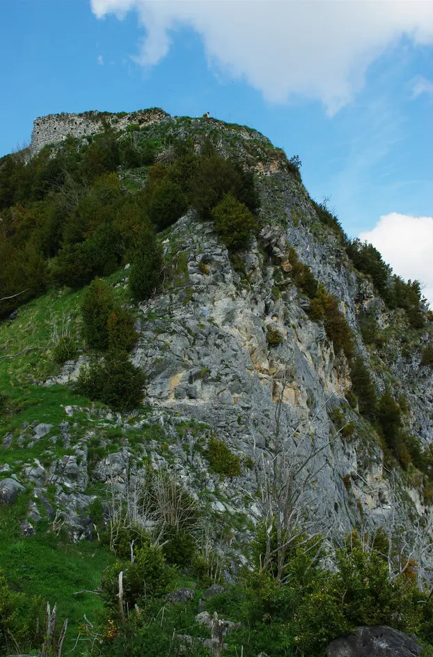 Picture of Mirabat castle - Sous licence Creative Commons (https://creativecommons.org/licenses/by-sa/4.0/deed.fr) - Par Cropbot - © Creative Commons (https://creativecommons.org/licenses/by-sa/4.0/deed.fr)